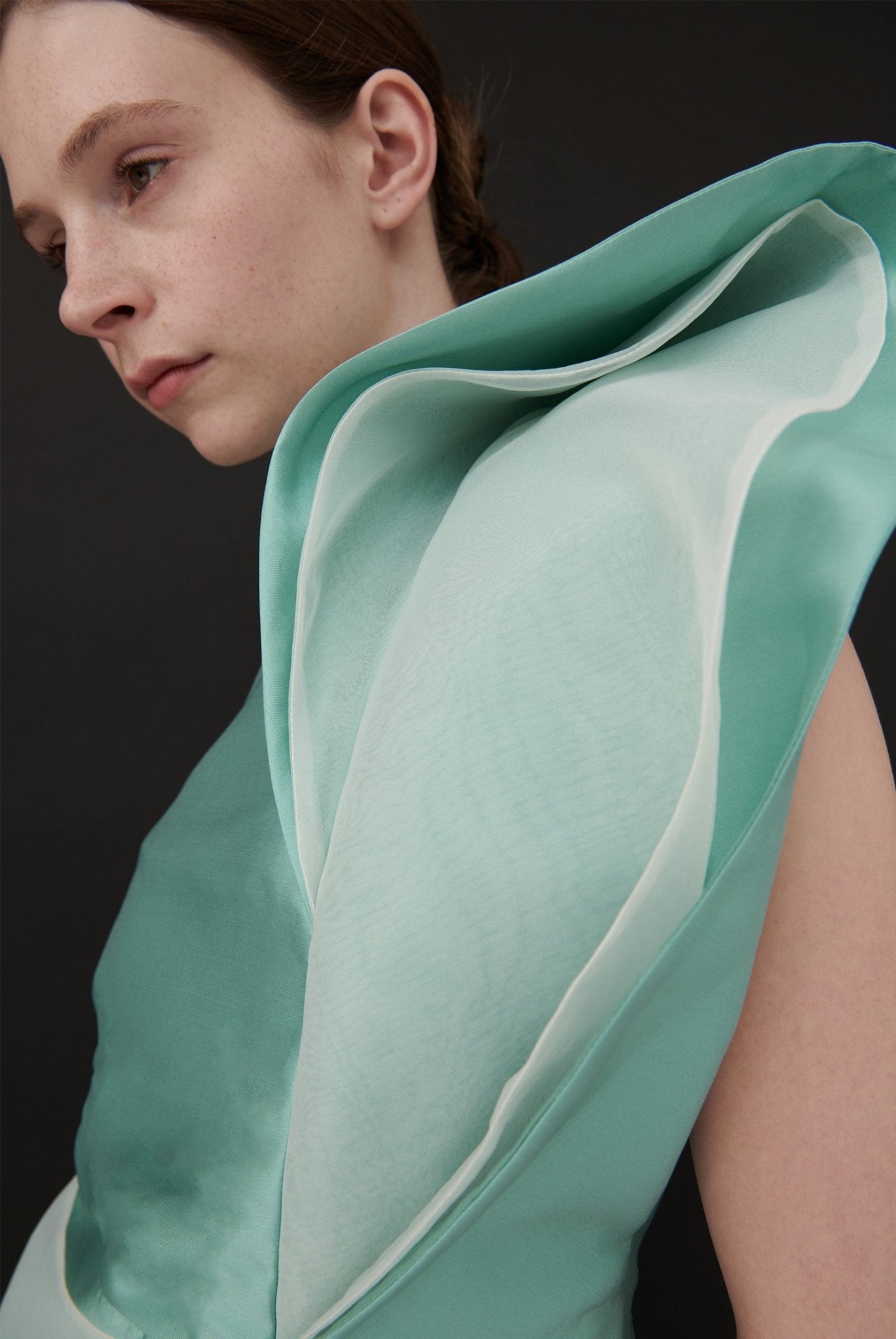 Gigi Twist Top - ByVarga